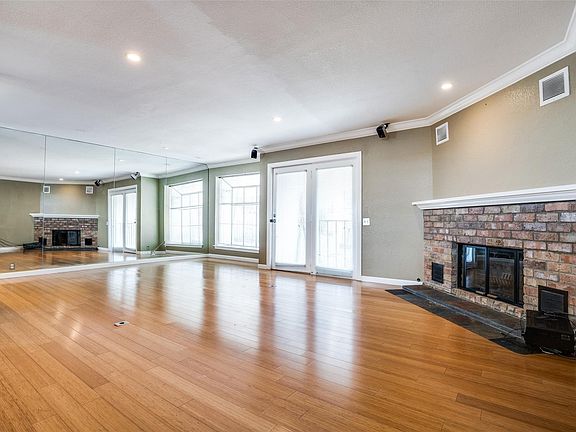 3rd image of 2020 N Garrett Ave APT 107