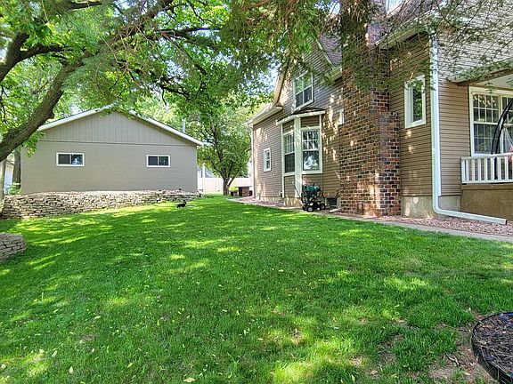 3rd image of 3412 Davis St