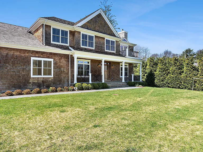 20 Lighthouse Ln — Photo 2
