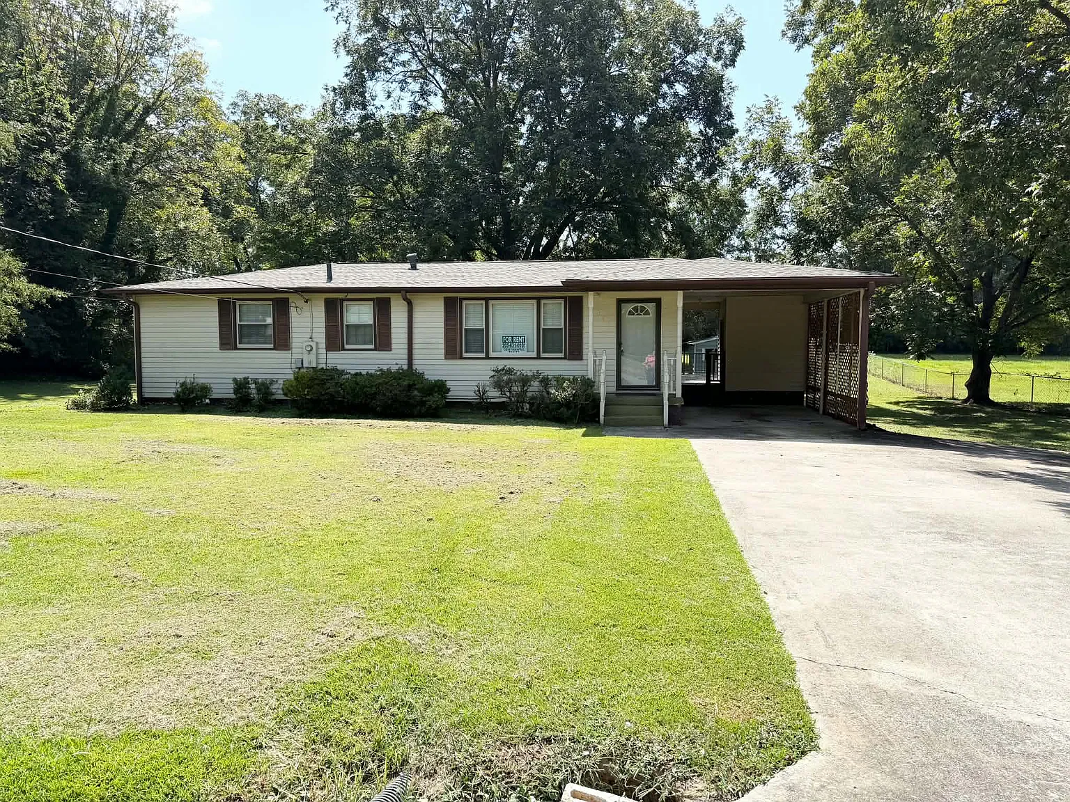 3 bed, 1080 sqft, $1,250 — Photo 1