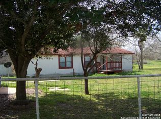 904 Shenandoah St, Poth, TX 78147