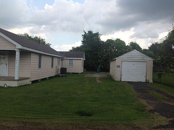 4th image of 1105 Avenue A