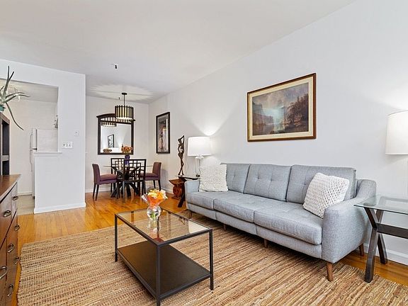 2nd image of 216 Columbia St APT 3A