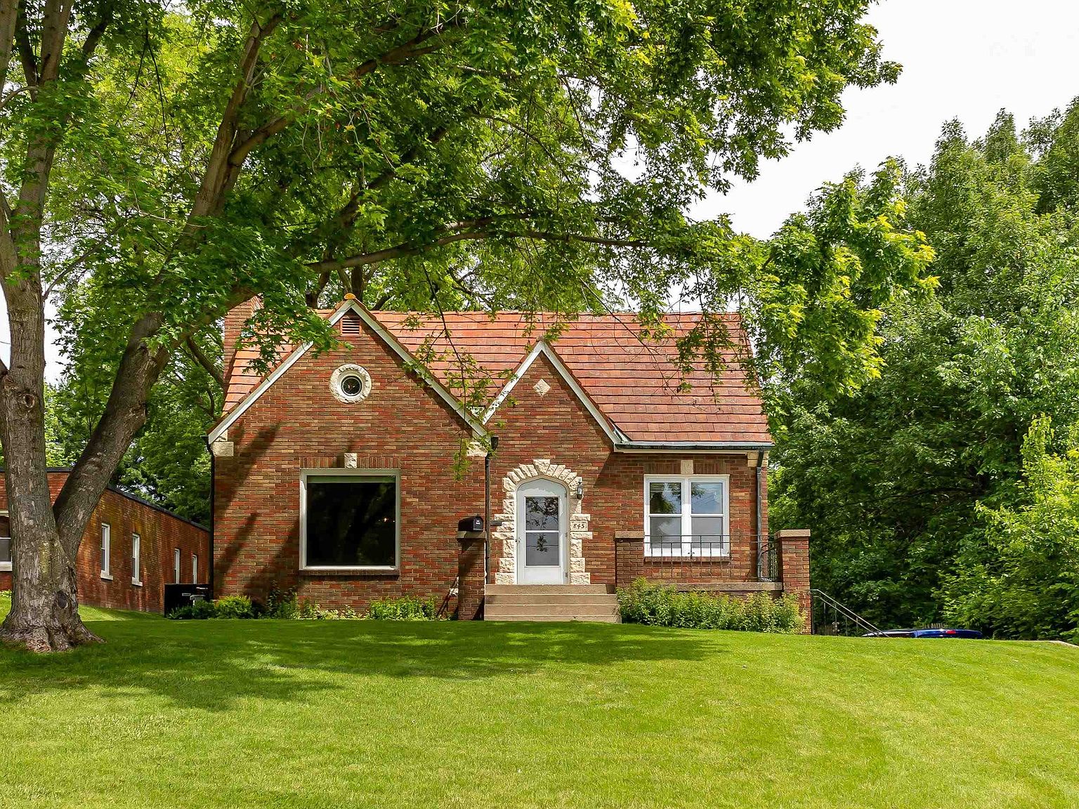 845 Clarke Dr, Dubuque, IA 52001 Zillow
