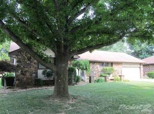 4647 S Roubidoux Pl, Springfield, MO 65804