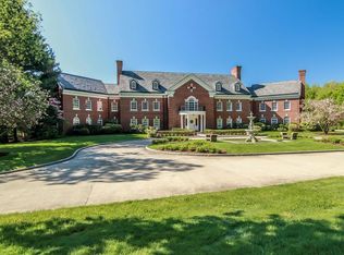 208 Shaker Rd, Longmeadow, MA 01106