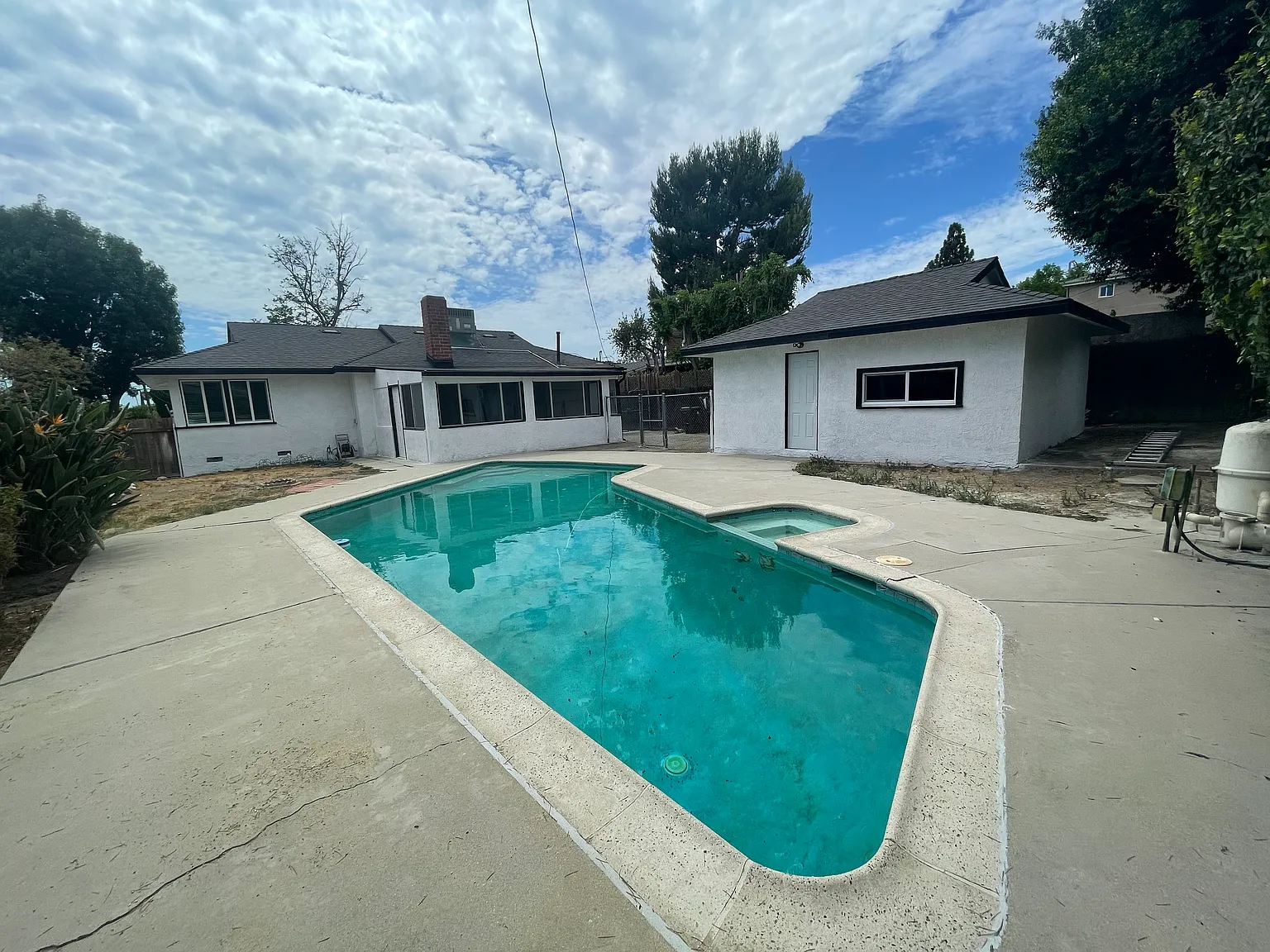 3 bed, 1252 sqft, $4,300 — Photo 4