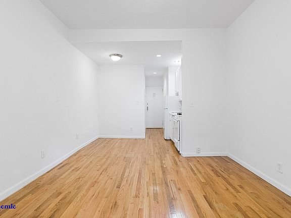 3rd image of 505 E 88th St APT 4D