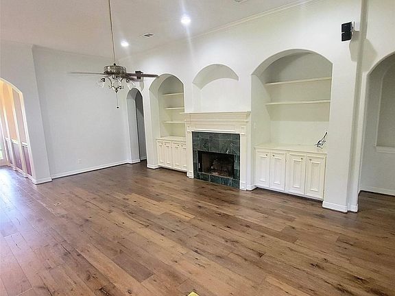 3rd image of 12402 Fisher Dr