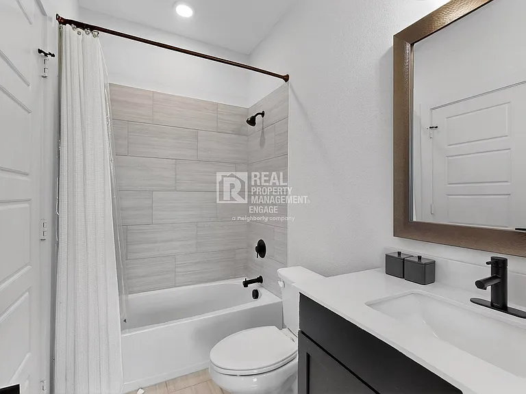1077 Maverick Dr — Photo 30