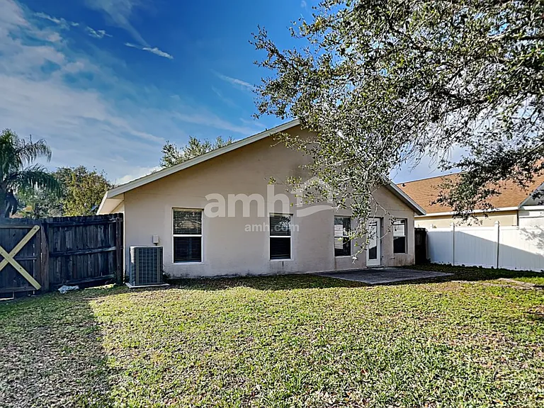554 Sedgewood Cir — Photo 21