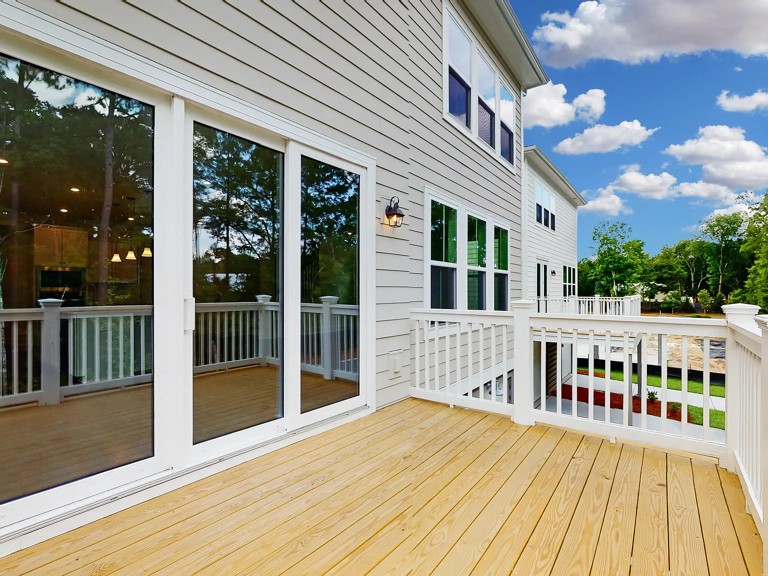4 bed, 2.5 bath, 2768 sqft, $4,950 — Photo 4