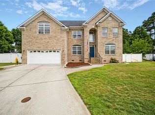 237 Castleberry Dr, Chesapeake, VA 23322