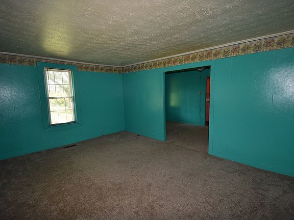 3rd image of 4371 S Main St