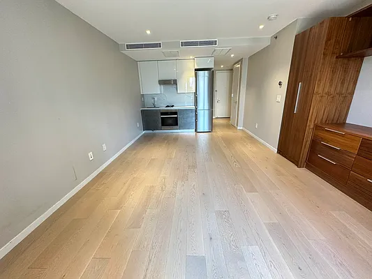 Rented by E Realty International Corp | media 1