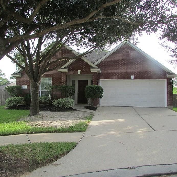 1st image of 19334 Gallatin Ln