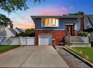 3 Stuart Ave, Malverne, NY 11565
