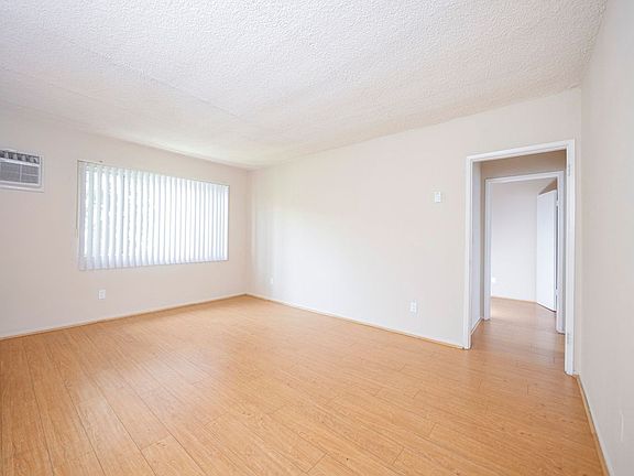 2nd image of 21736 Roscoe Blvd #8432