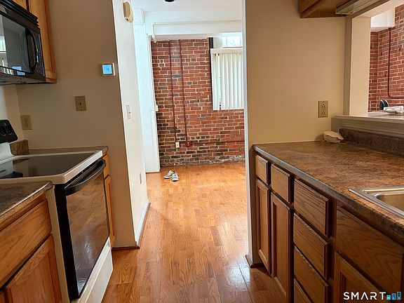 4th image of 839 Main Street #116