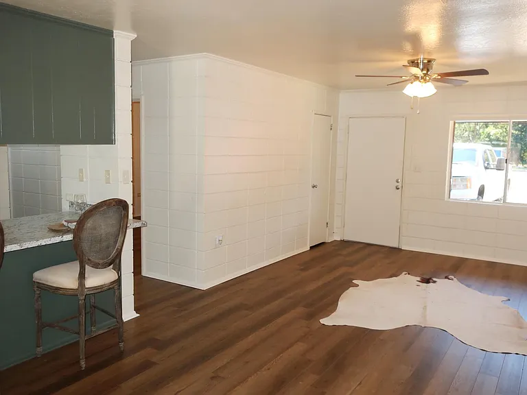 219 N Main St #4 — Photo 5