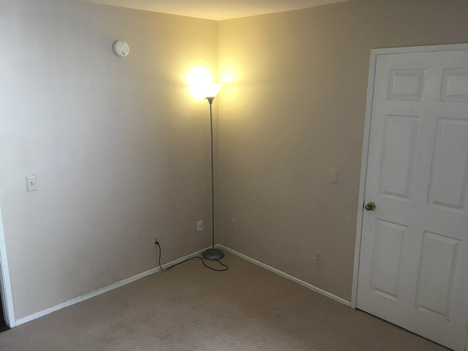 1 bed, 1000 sqft, $1,450 — Photo 2
