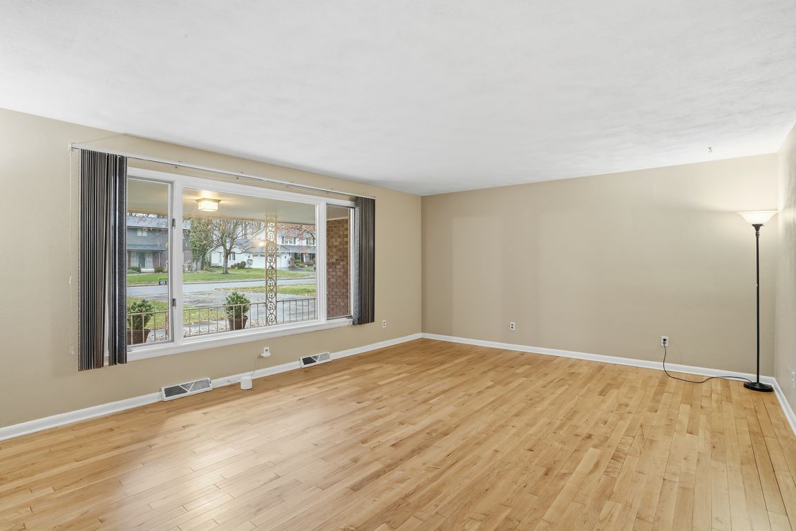 next background image