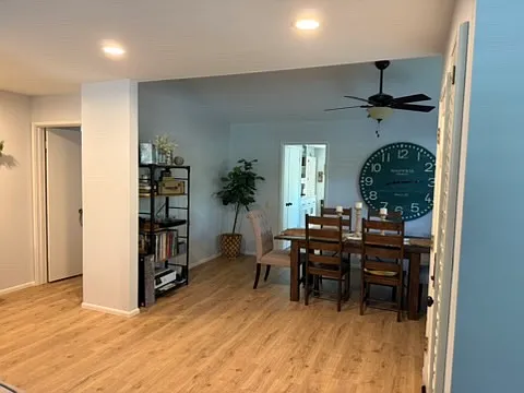 Dining room or office space