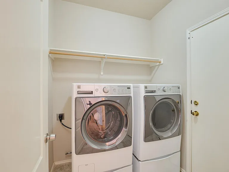 5709 Pecanwood Ln — Photo 31