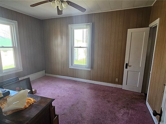 5th image of 24 Maple St