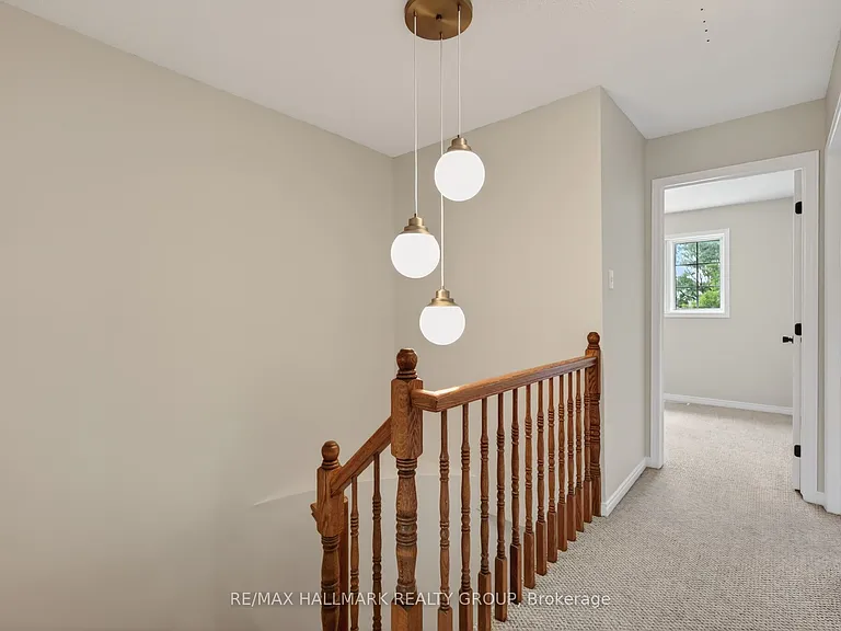 130 College Cir — Photo 20