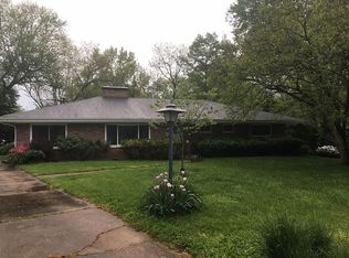 830 Phyllis Ln, Saint Louis, MO