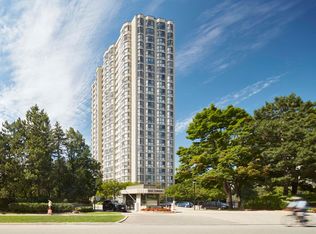 10 Lisa St #1706, Brampton, ON L6T4N4