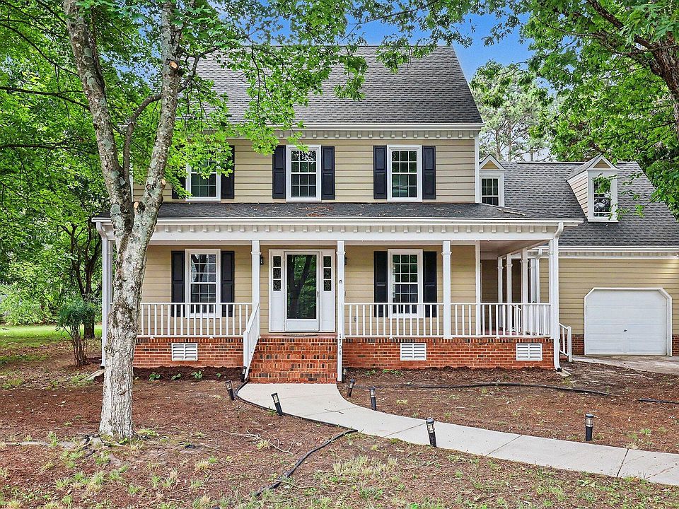1st image of 1704 Carrington Dr