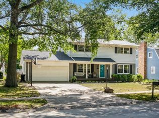 2004 Galen Dr, Champaign, IL 61821