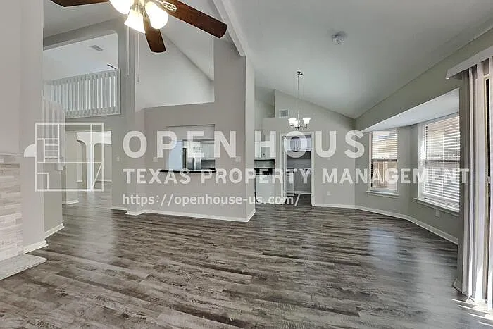 3806 Village Oaks Dr — Photo 5