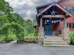 340 Smith Hill Rd, Troy, NY 12180