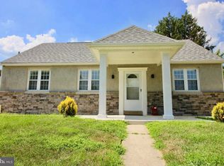 1108 Bloomdale Rd, Philadelphia, PA 19115