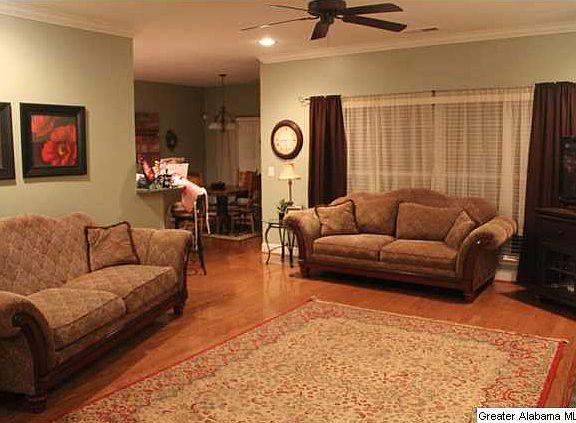 4th image of 137 Blackstone Ct