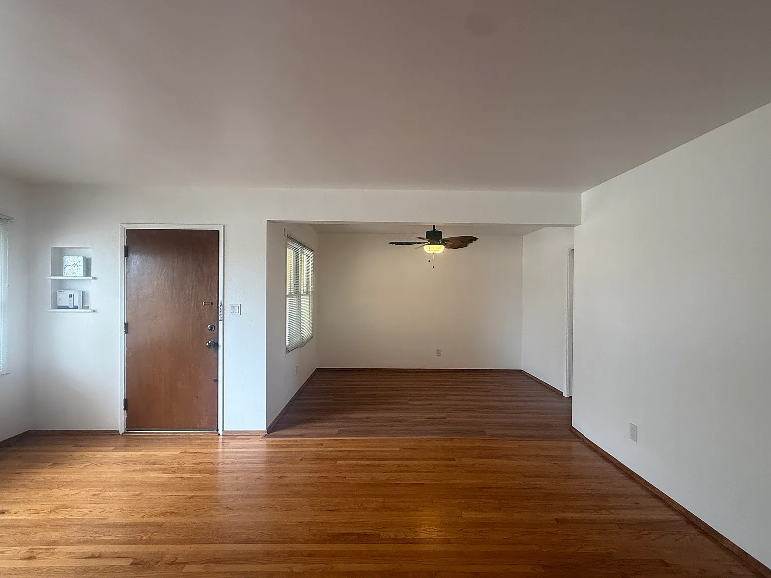 3 bed, 1355 sqft, $3,450 — Photo 3
