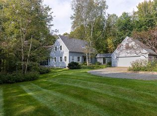 860 Wheelock Rd, Hartford, VT 05047