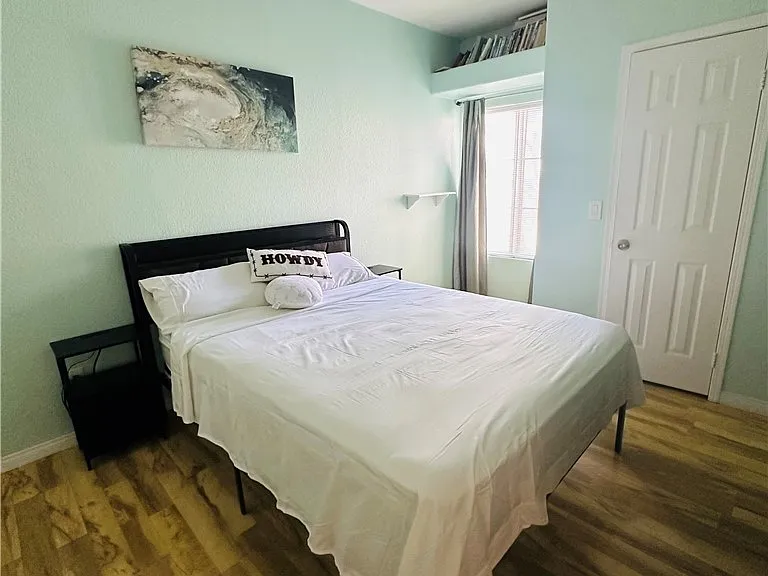 517 Indian Bluff St #202 — Photo 11