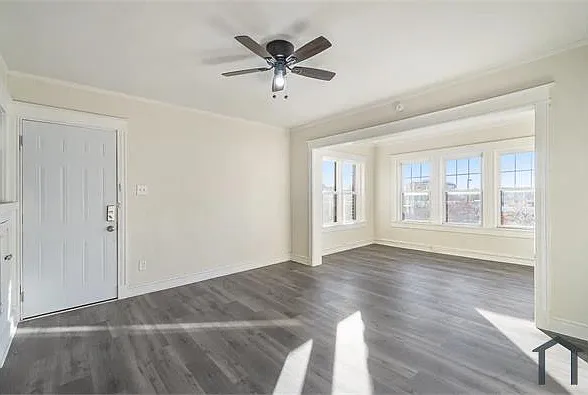 2 bed, $1,300 — Photo 4