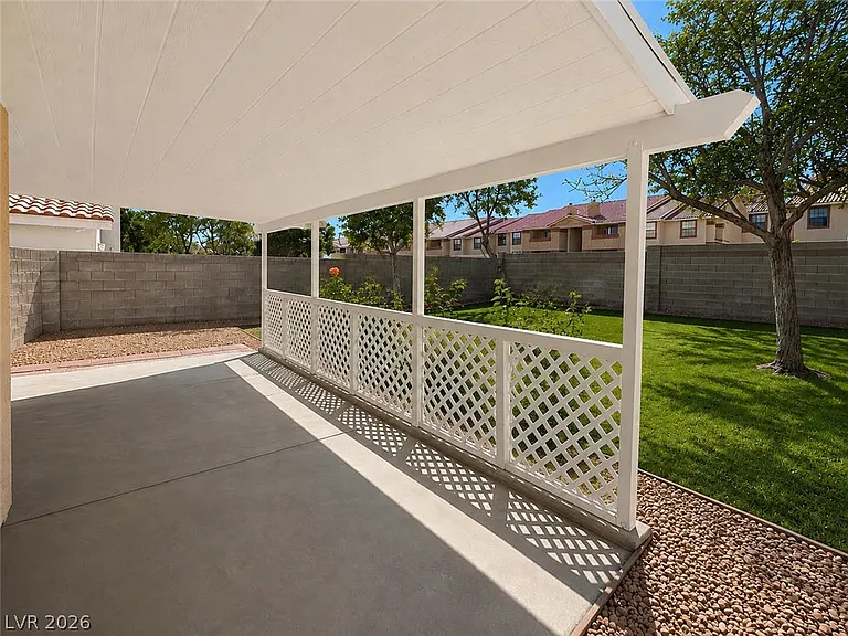 3325 Stacey Lyn Dr — Photo 3