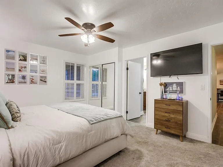 1566 La Vine Ln — Photo 19