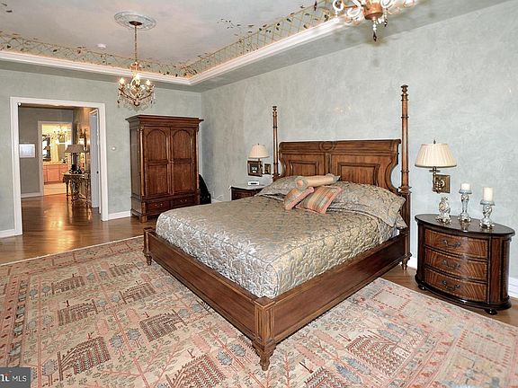 5th image of 3809 Millcreek Dr