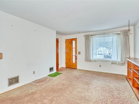 4th image of 110 Ridgewood Rd