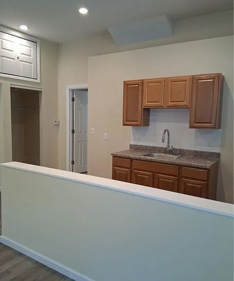 5485 Expressway Dr N — Photo 1