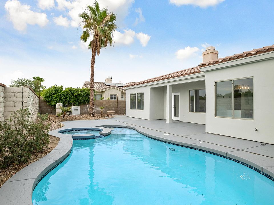 1st image of 44830 Calle Santa Barbara