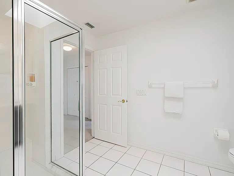 240 N Country Club Dr — Photo 36