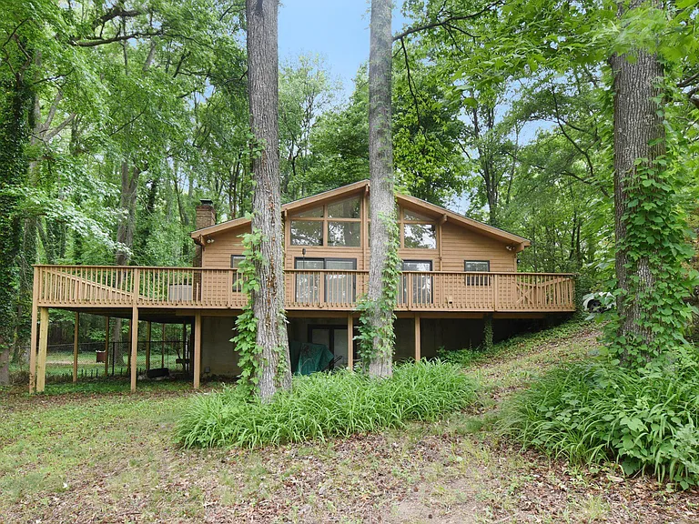 149 Windcliff Rd — Photo 2